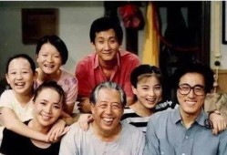 导演爆料群演视频大全最新,群演幕后生活，海量视频大公开！